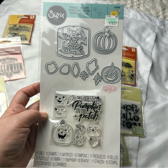 Brand New set of 12 clear stamps & 1 set of Halloween Fall die cuts card making - Picture 3 of 16